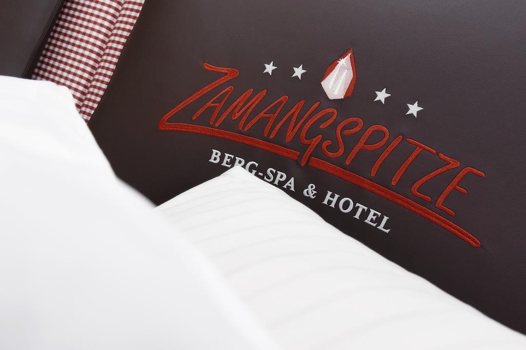 Berg-Spa & Hotel Zamangspitze Sankt Gallenkirch Eksteriør billede
