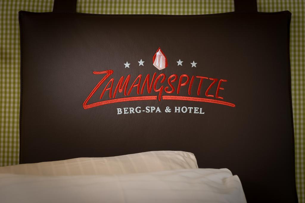 Berg-Spa & Hotel Zamangspitze Sankt Gallenkirch Eksteriør billede