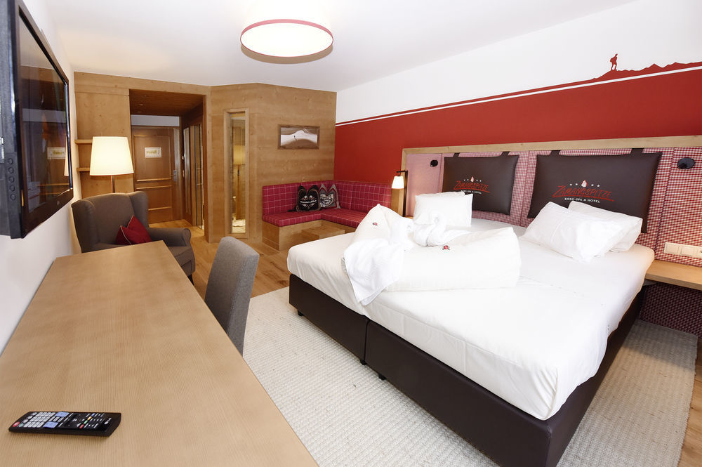 Berg-Spa & Hotel Zamangspitze Sankt Gallenkirch Eksteriør billede