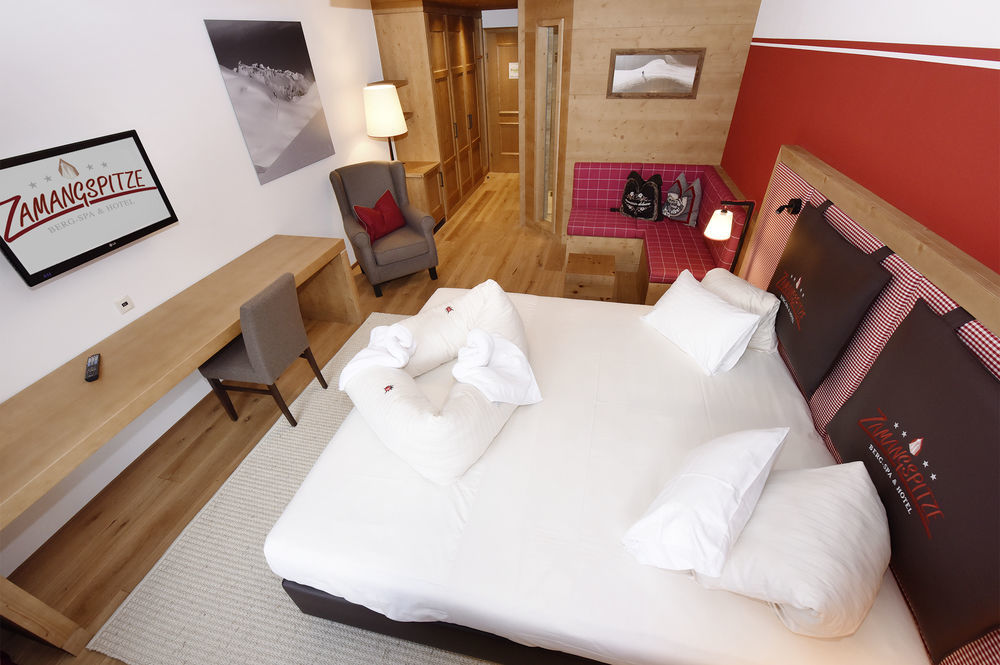 Berg-Spa & Hotel Zamangspitze Sankt Gallenkirch Eksteriør billede