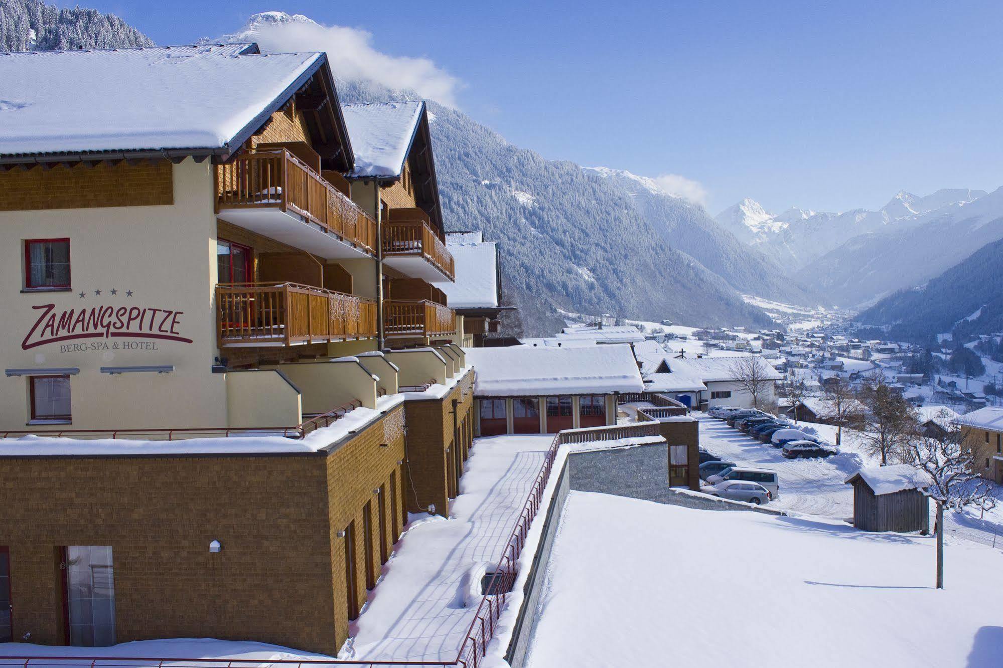 Berg-Spa & Hotel Zamangspitze Sankt Gallenkirch Eksteriør billede