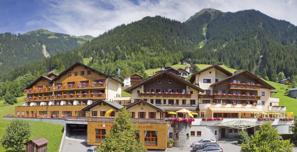Berg-Spa & Hotel Zamangspitze Sankt Gallenkirch Eksteriør billede